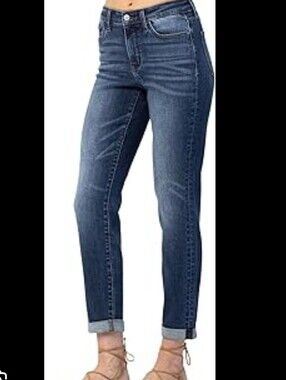 JUDY BLUE Slim Fit Basic Cuffed Jeans - Size 26/3